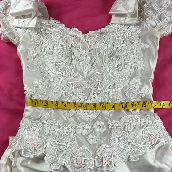 Vintage rosebuds and embroidery basque waist sheath style wedding dress small xs - Picture 10 of 16